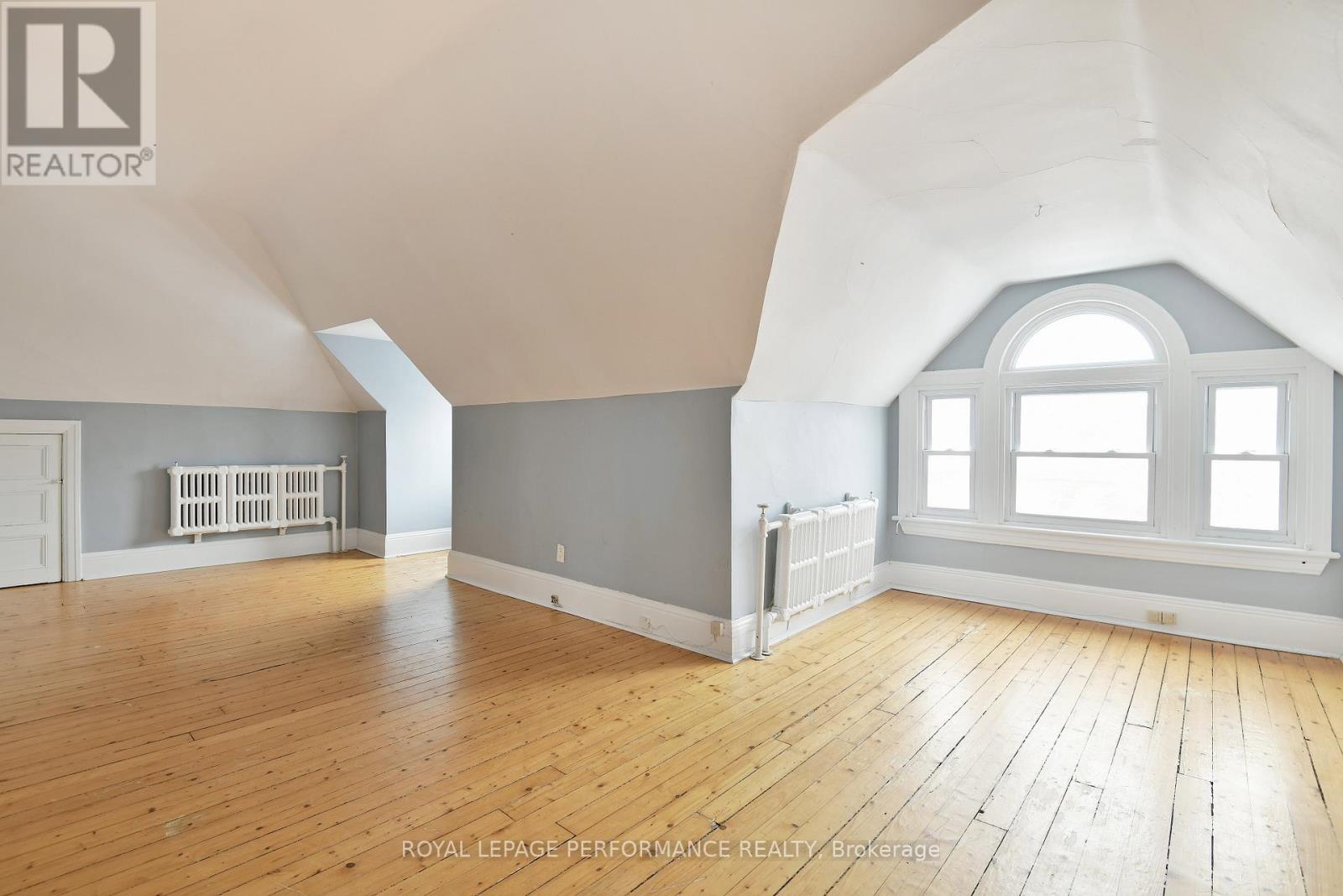 66 Delaware Avenue, Ottawa, Ontario  K2P 0Z3 - Photo 38 - X12592248