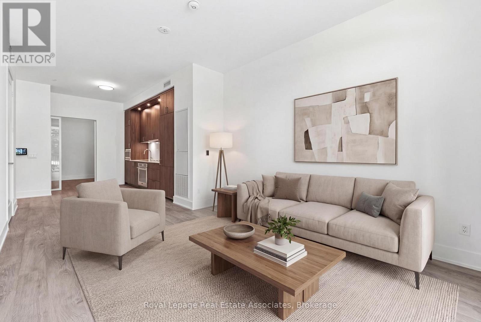 103 - 259 THE KINGSWAY, Toronto, Ontario