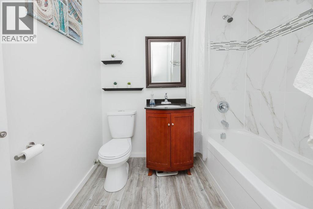 1405 Velvet Road, Gibsons, British Columbia  V0N 1V0 - Photo 10 - R3103420