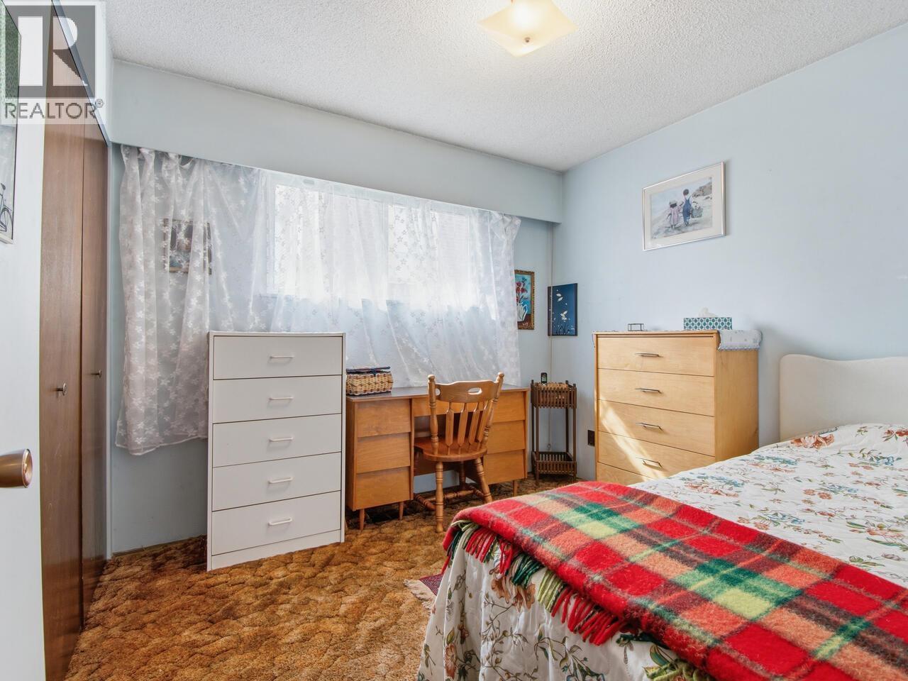 407 E 13th Street, North Vancouver, British Columbia  V7L 2M2 - Photo 11 - R3103428