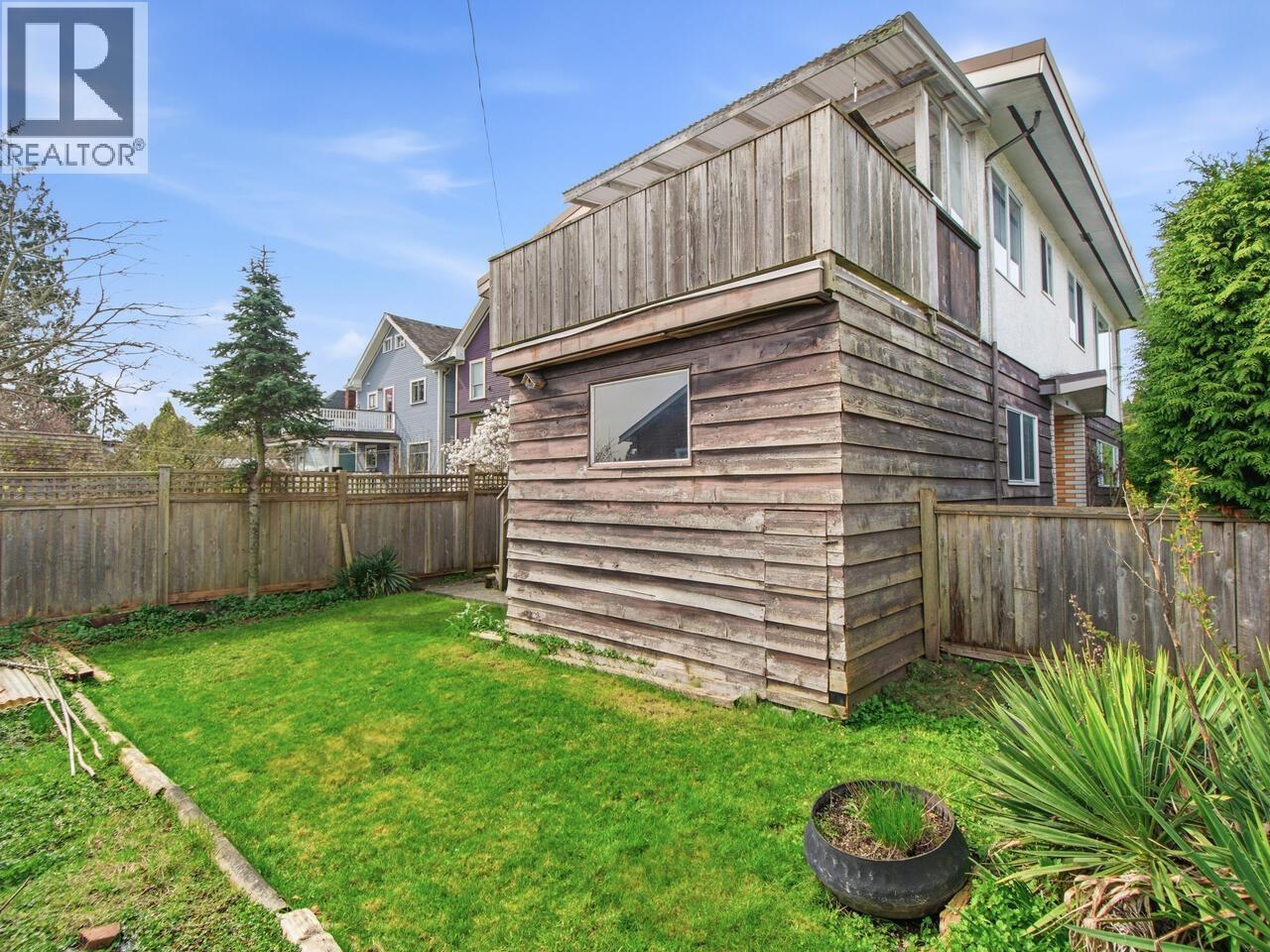 407 E 13th Street, North Vancouver, British Columbia  V7L 2M2 - Photo 19 - R3103428