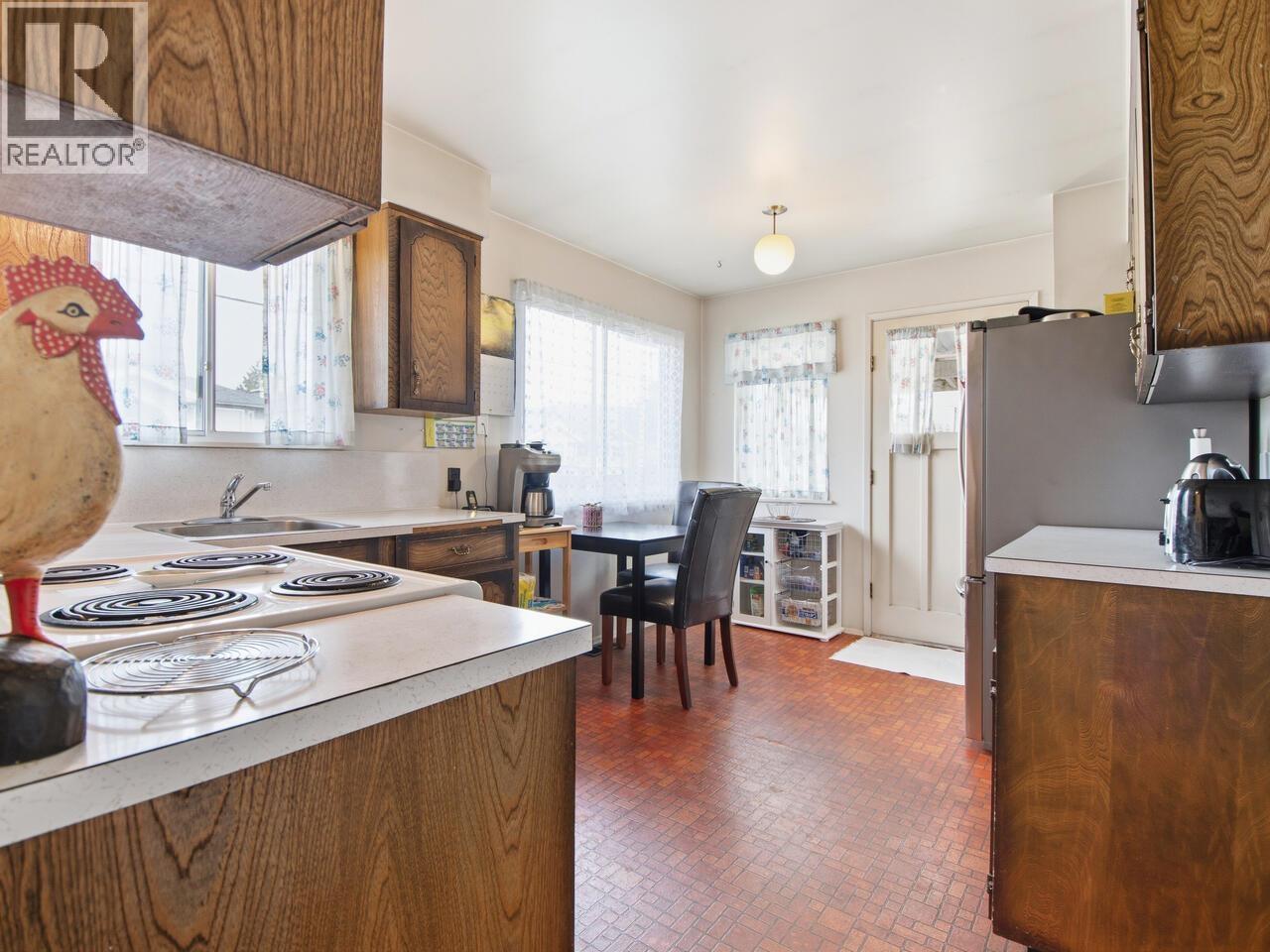 407 E 13th Street, North Vancouver, British Columbia  V7L 2M2 - Photo 7 - R3103428