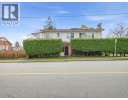 407 E 13TH STREET, North Vancouver, British Columbia