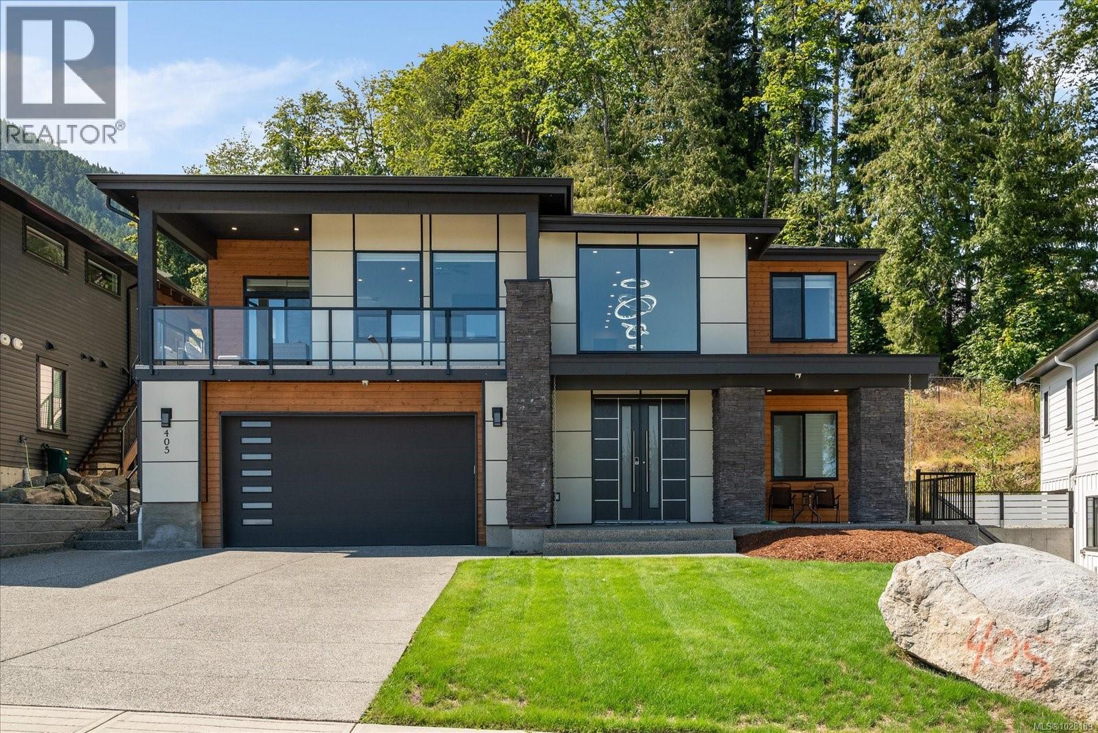 405 Colonia Dr S, Ladysmith, British Columbia