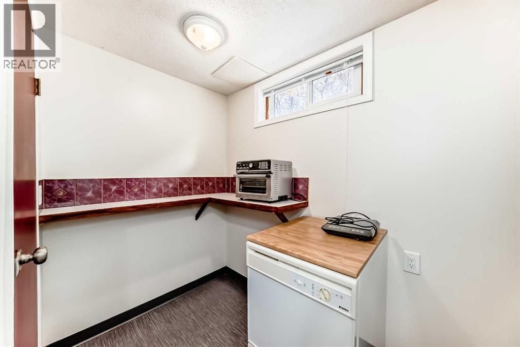 1415 Rosehill Drive Nw, Calgary, Alberta  T2K 1M3 - Photo 30 - A2295667