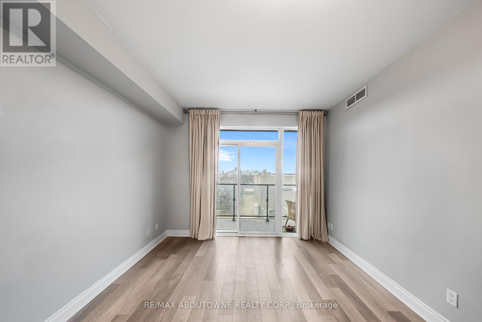 3110 - 28 Ted Rogers Way, Toronto, Ontario  M4Y 2J4 - Photo 14 - C12919590