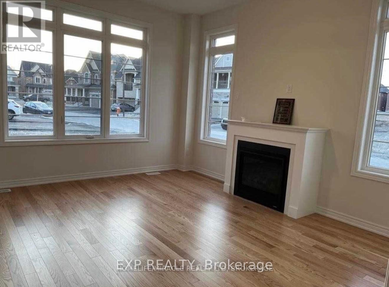 2472 Kentucky Derby Way, Oshawa, Ontario L1R 0R7 - Photo 2 - E12919580