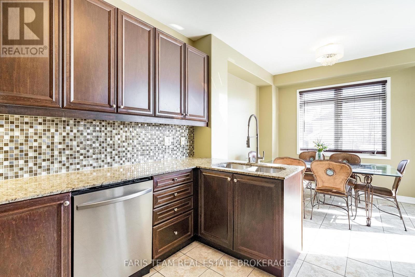 1845 Lamstone Street, Innisfil, Ontario  L9S 4Z8 - Photo 7 - N12821762