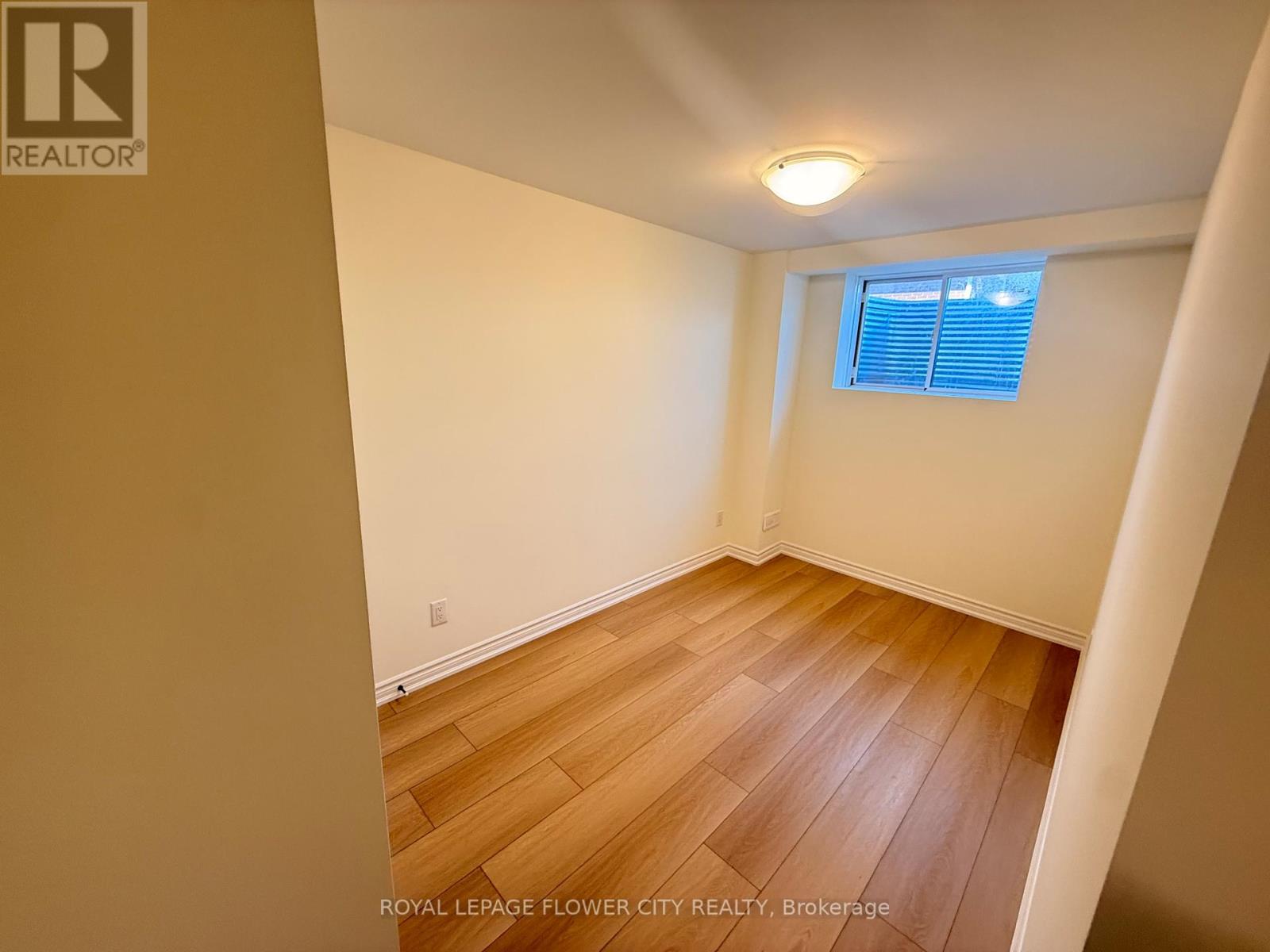 94 Cadillac Crescent, Brampton, Ontario  L7A 3B4 - Photo 12 - W12919272