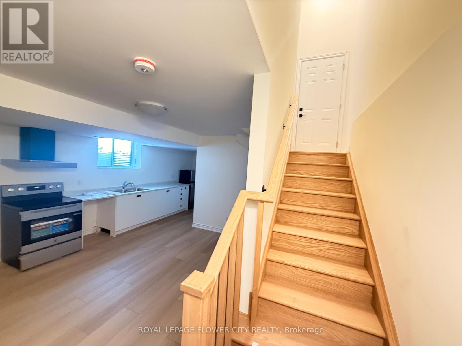 94 Cadillac Crescent, Brampton, Ontario  L7A 3B4 - Photo 18 - W12919272