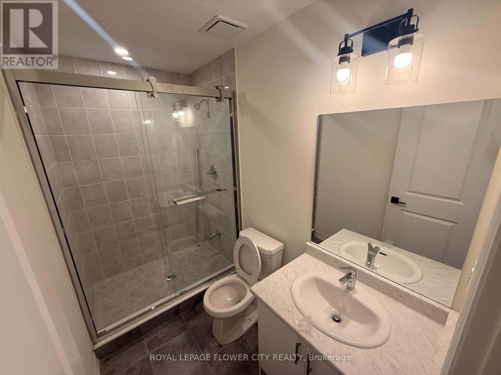 94 Cadillac Crescent, Brampton, Ontario  L7A 3B4 - Photo 9 - W12919272