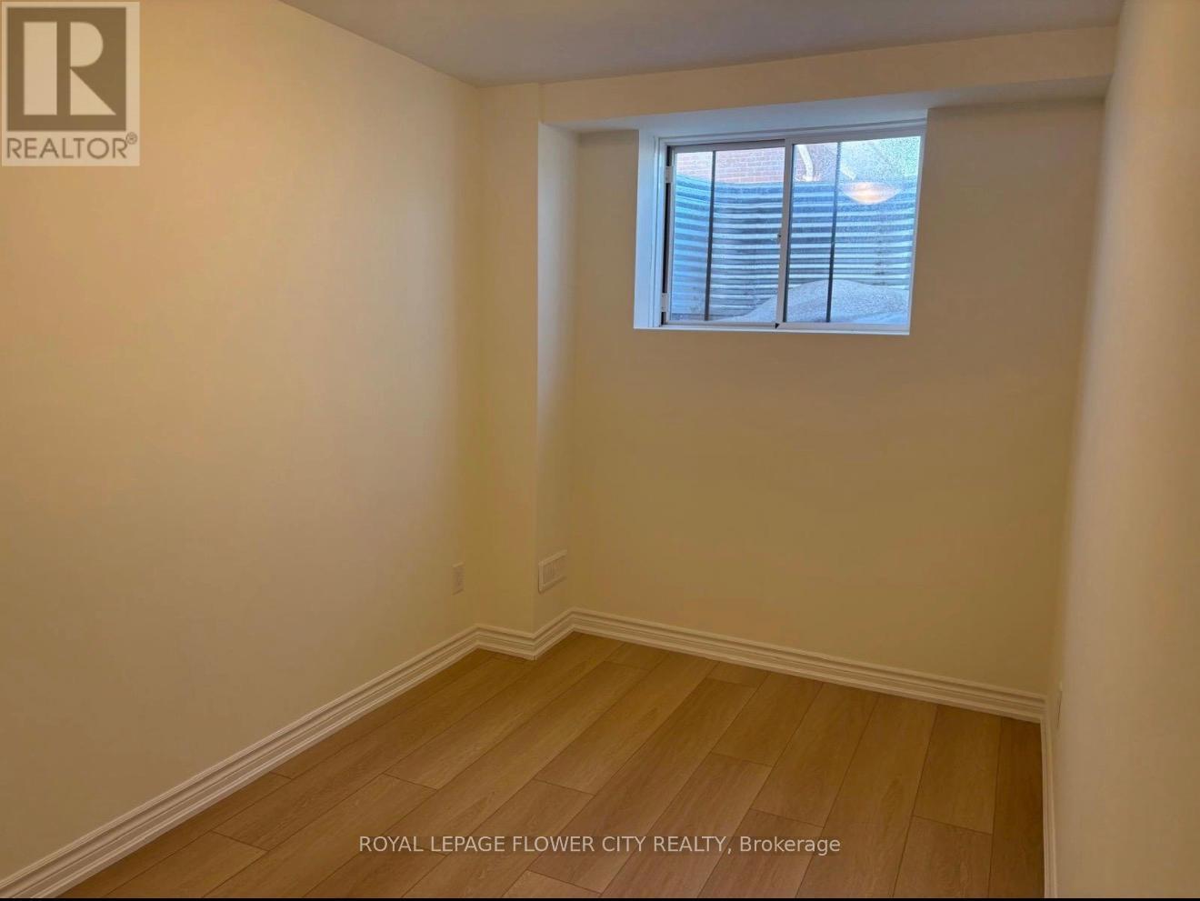 94 Cadillac Crescent, Brampton, Ontario  L7A 3B4 - Photo 4 - W12919272