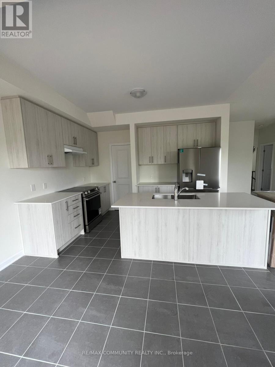 110 Oakmont Drive, Loyalist, Ontario  K0H 1G0 - Photo 9 - X12904642