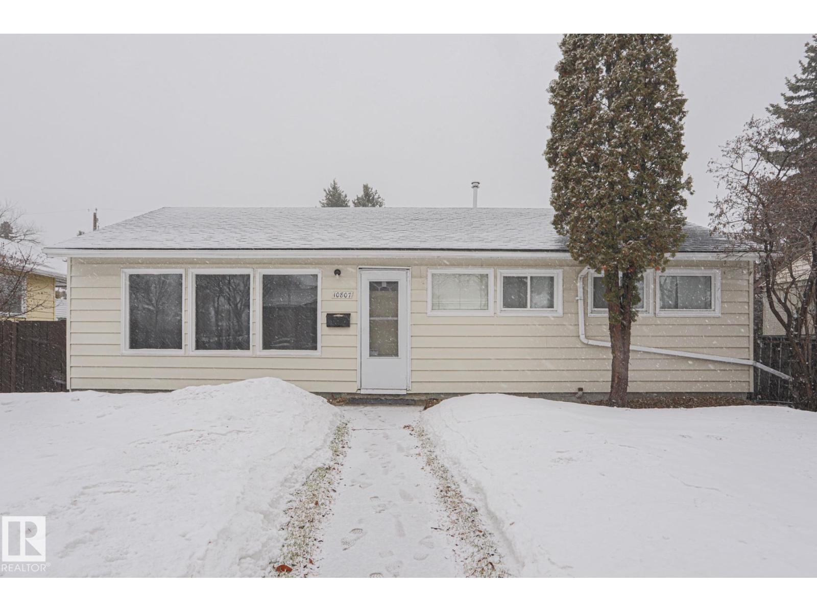 10807 130 AV NW NW, edmonton, Alberta