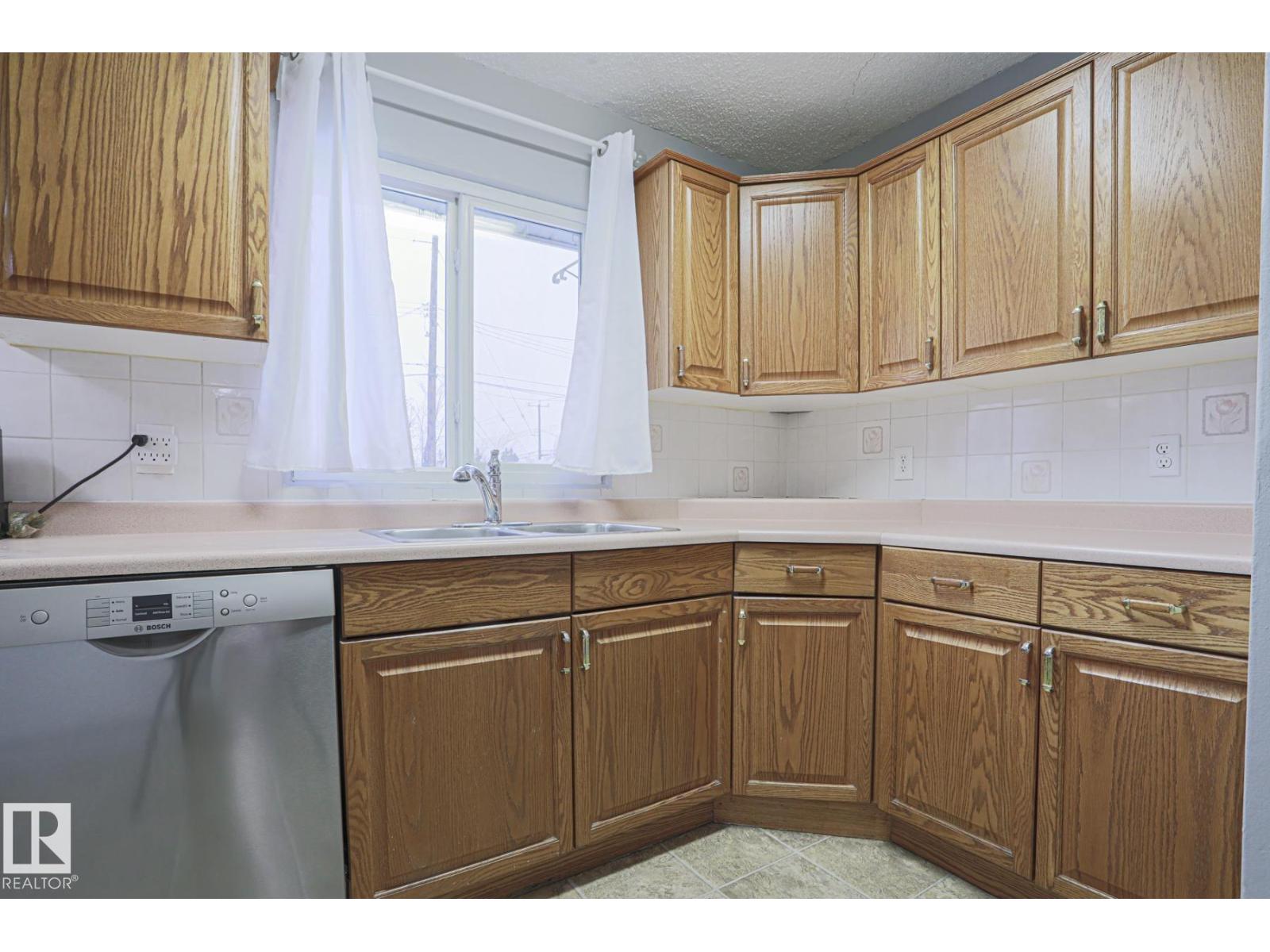 10807 130 Av Nw Nw, Edmonton, Alberta  T5E 0T2 - Photo 10 - E4478963