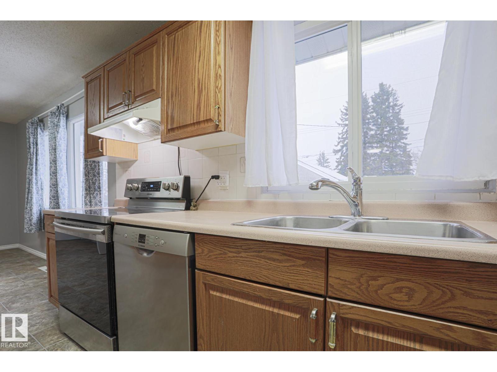 10807 130 Av Nw Nw, Edmonton, Alberta  T5E 0T2 - Photo 11 - E4478963