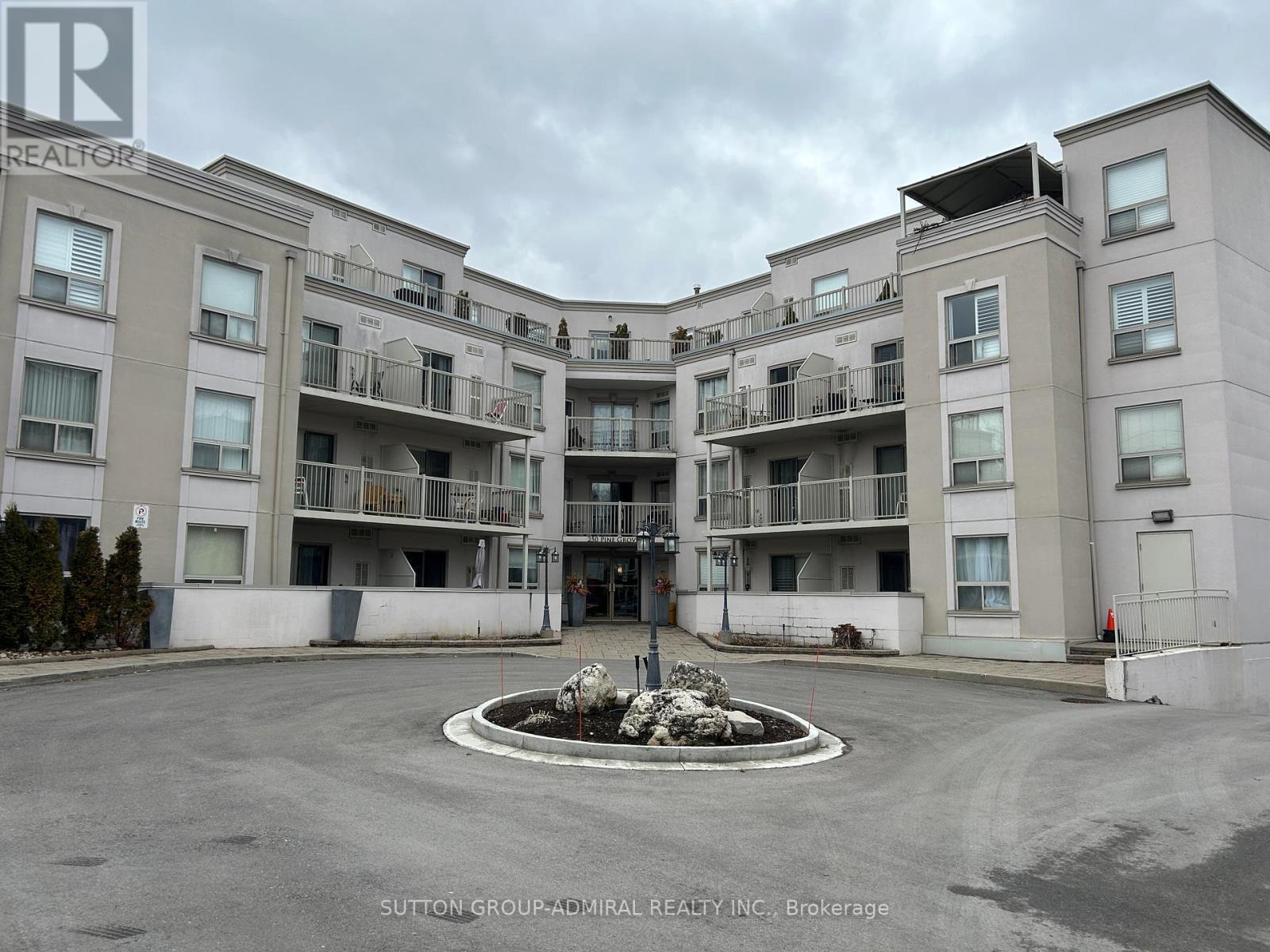 216 - 250 PINE GROVE ROAD, Vaughan, Ontario
