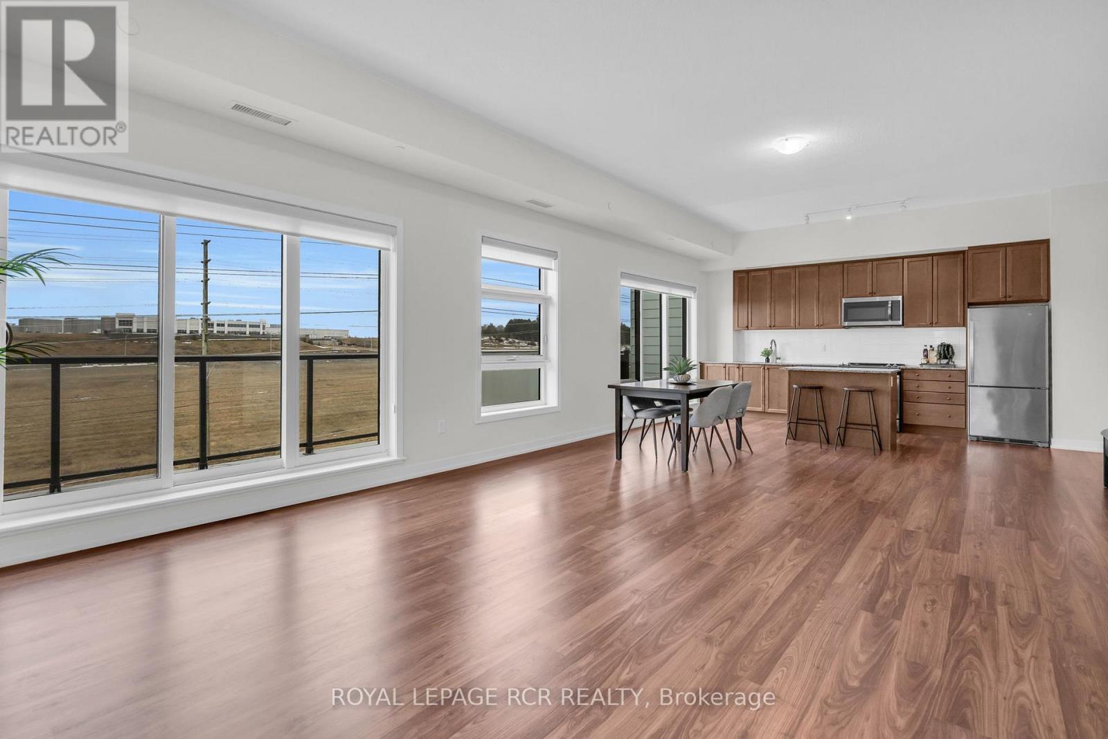 413 - 555 William Graham Drive, Aurora, Ontario  L4G 3H9 - Photo 4 - N12919622