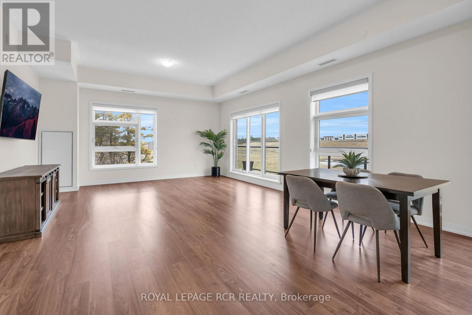 413 - 555 William Graham Drive, Aurora, Ontario  L4G 3H9 - Photo 6 - N12919622