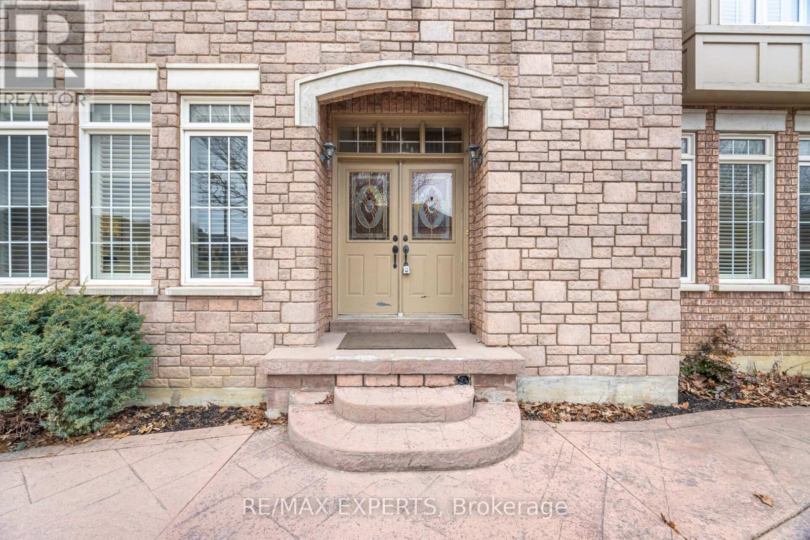 2 Sequoia Road, Vaughan, Ontario  L4H 1W2 - Photo 4 - N12919674