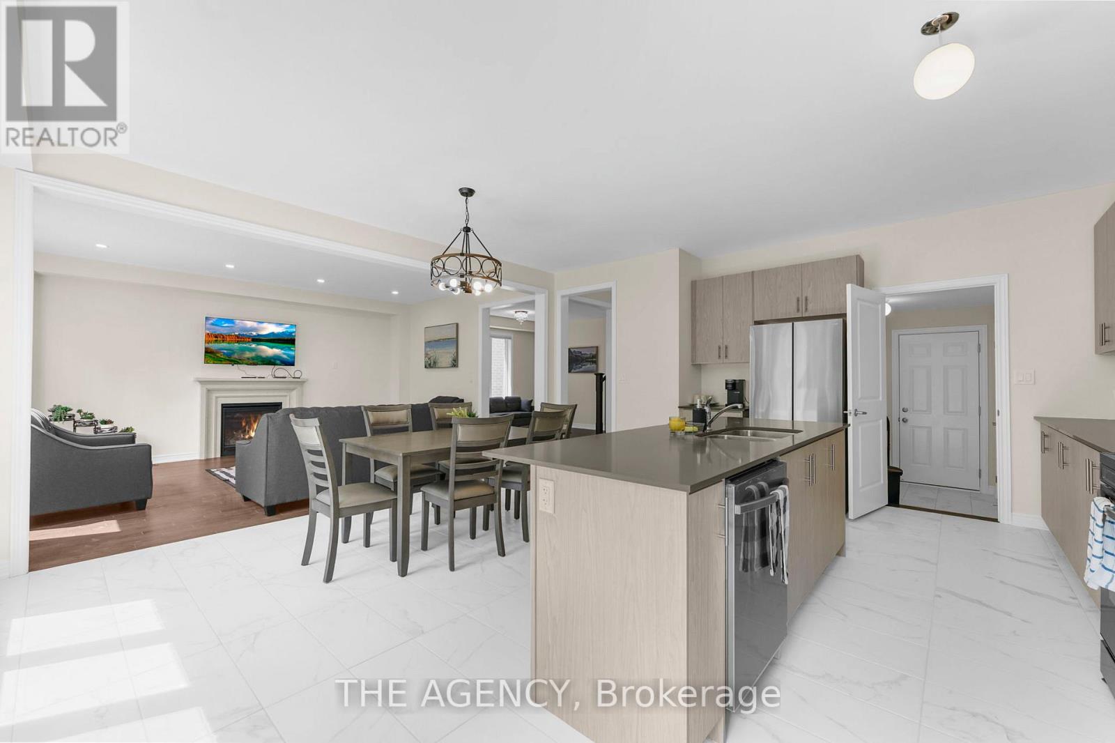 145 Dovedale Drive, Georgina, Ontario  L4P 3Y1 - Photo 17 - N12919680