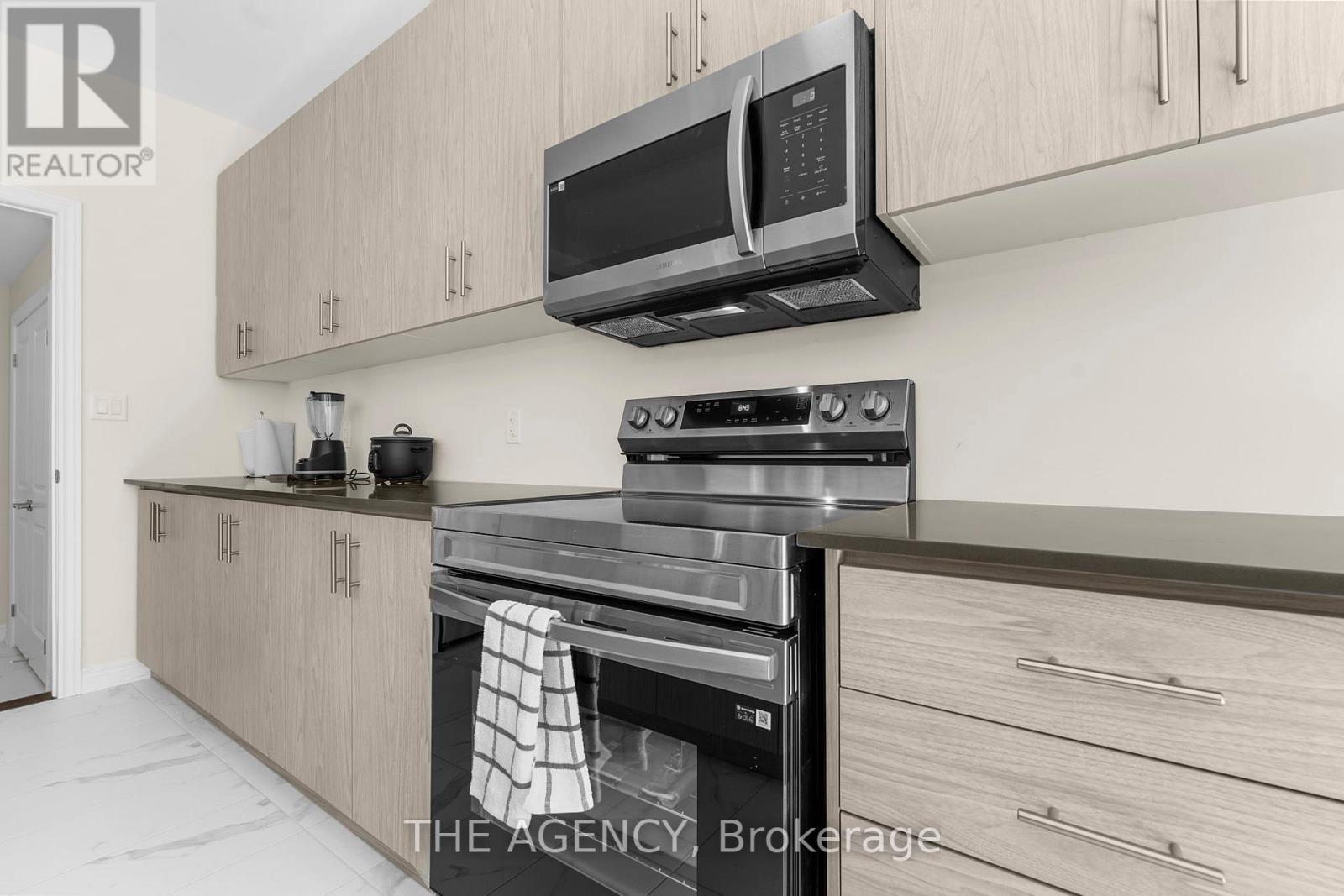 145 Dovedale Drive, Georgina, Ontario  L4P 3Y1 - Photo 20 - N12919680