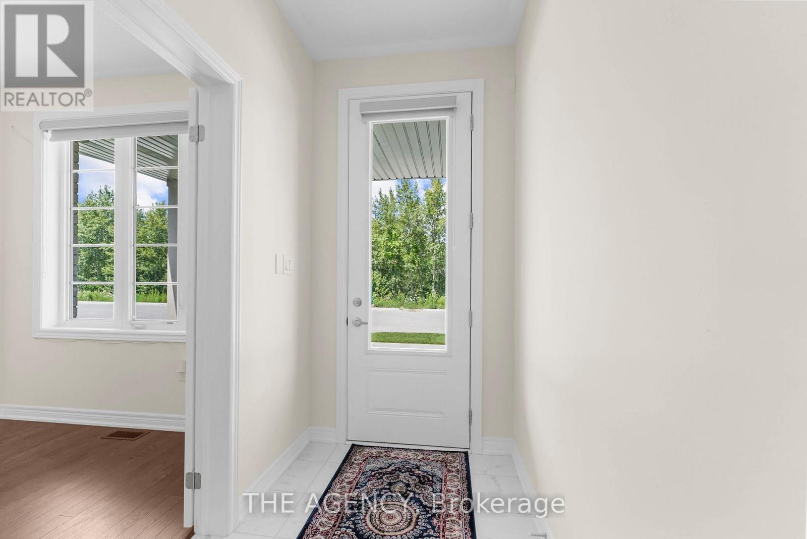 145 Dovedale Drive, Georgina, Ontario  L4P 3Y1 - Photo 4 - N12919680