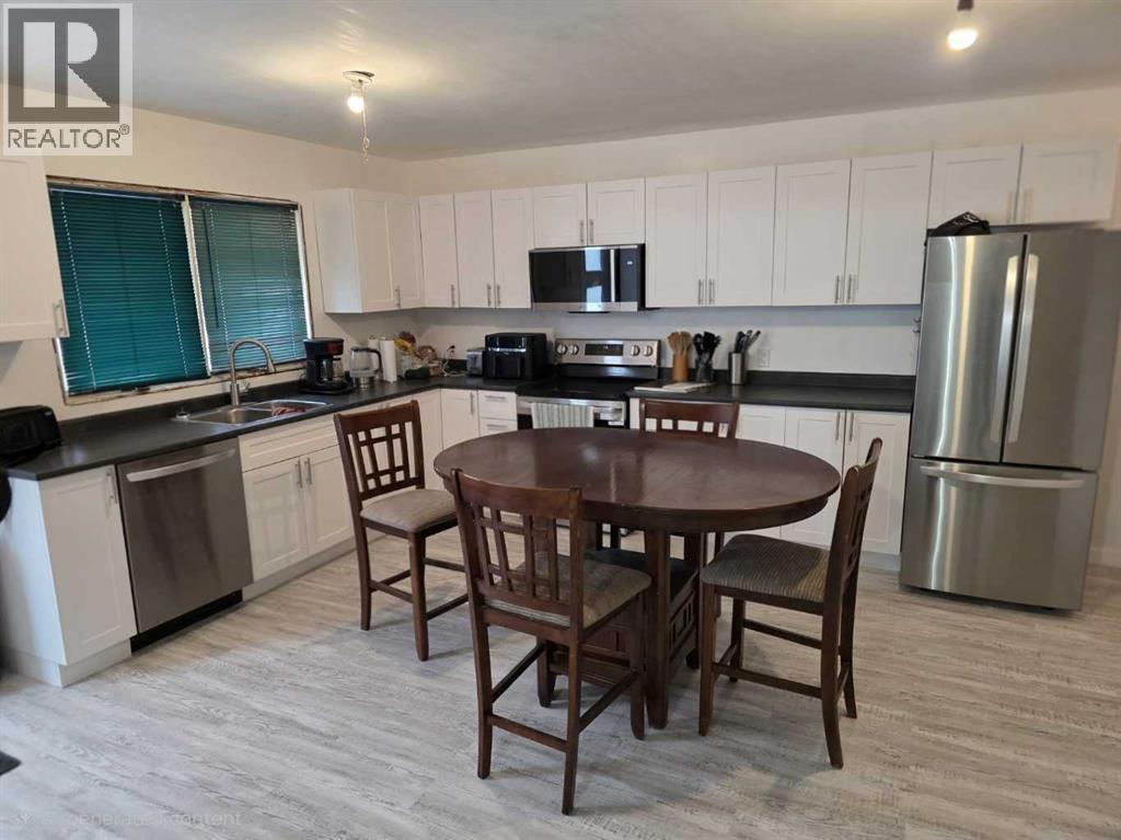 114 3 Avenue, Mclennan, Alberta T0H 2L0 - Photo 6 - A2285406