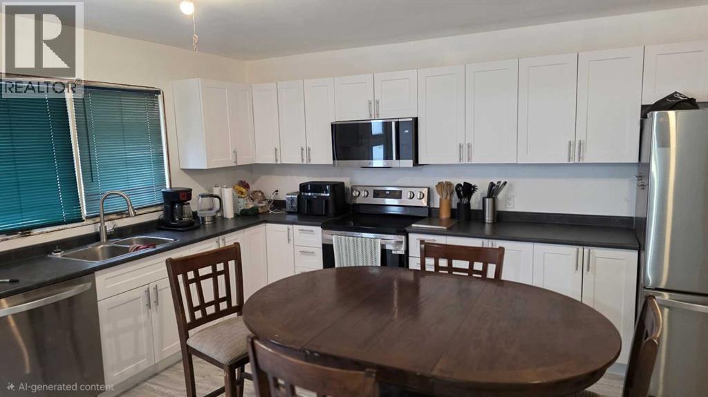 114 3 Avenue, Mclennan, Alberta T0H 2L0 - Photo 3 - A2285406