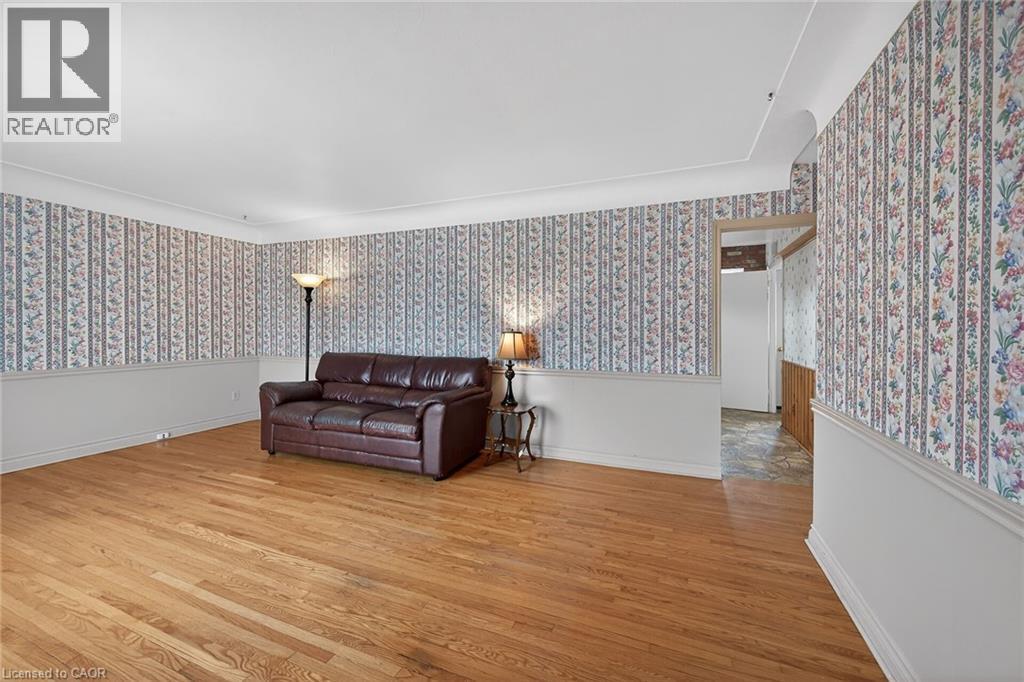 156 Chesley Street, Hamilton, Ontario  L9C 3W3 - Photo 5 - 40814849