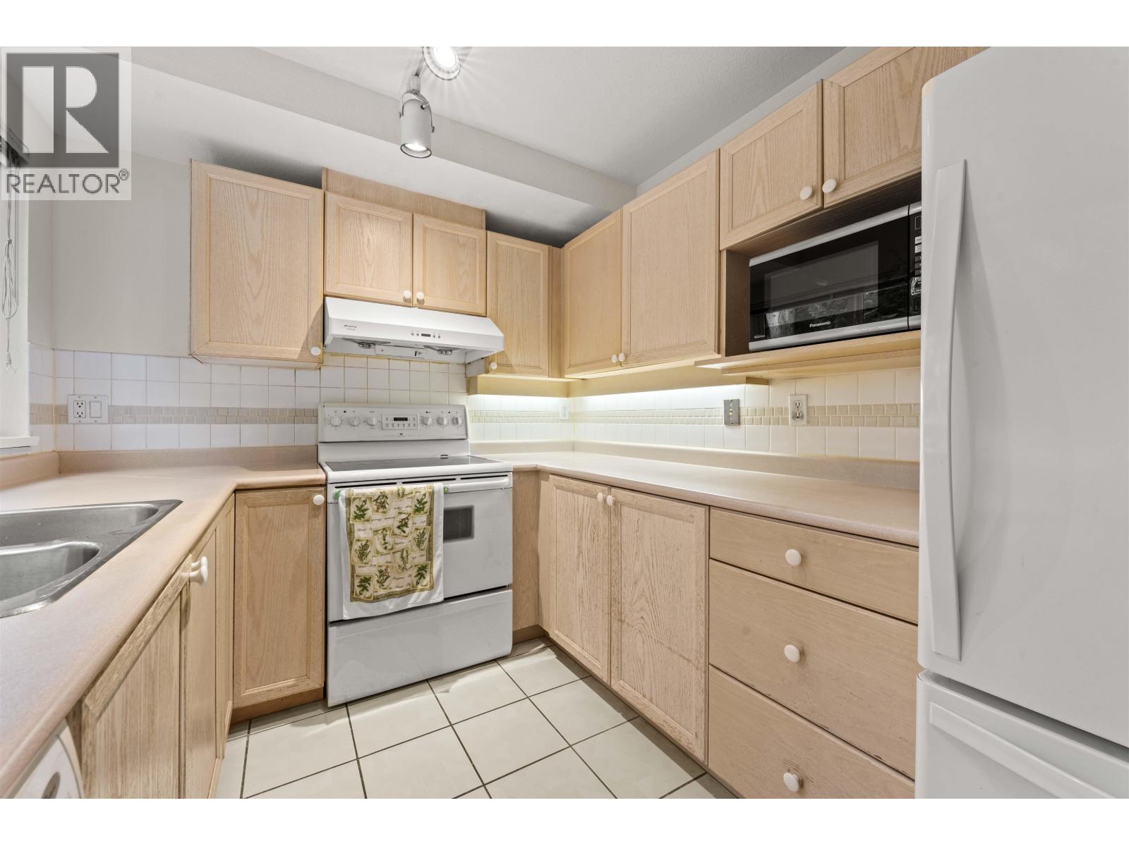 5 2600 Beaverbrook Crescent, Burnaby, British Columbia  V3J 7W6 - Photo 11 - R3102872