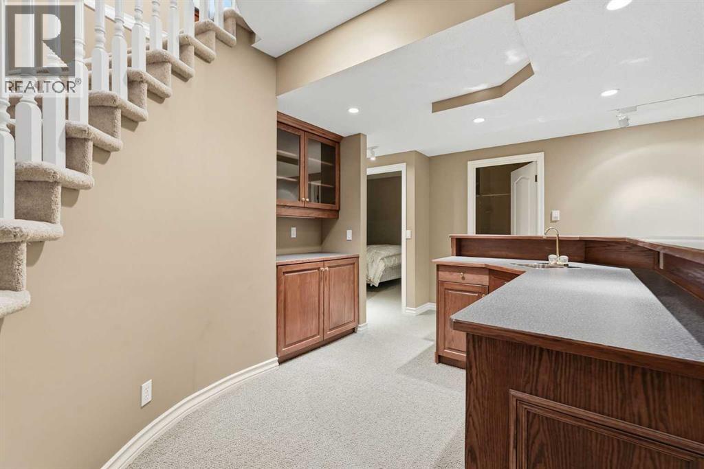 23 Prominence Point Sw, Calgary, Alberta  T3H 3E8 - Photo 32 - A2288819