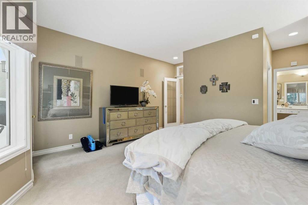 23 Prominence Point Sw, Calgary, Alberta  T3H 3E8 - Photo 20 - A2288819