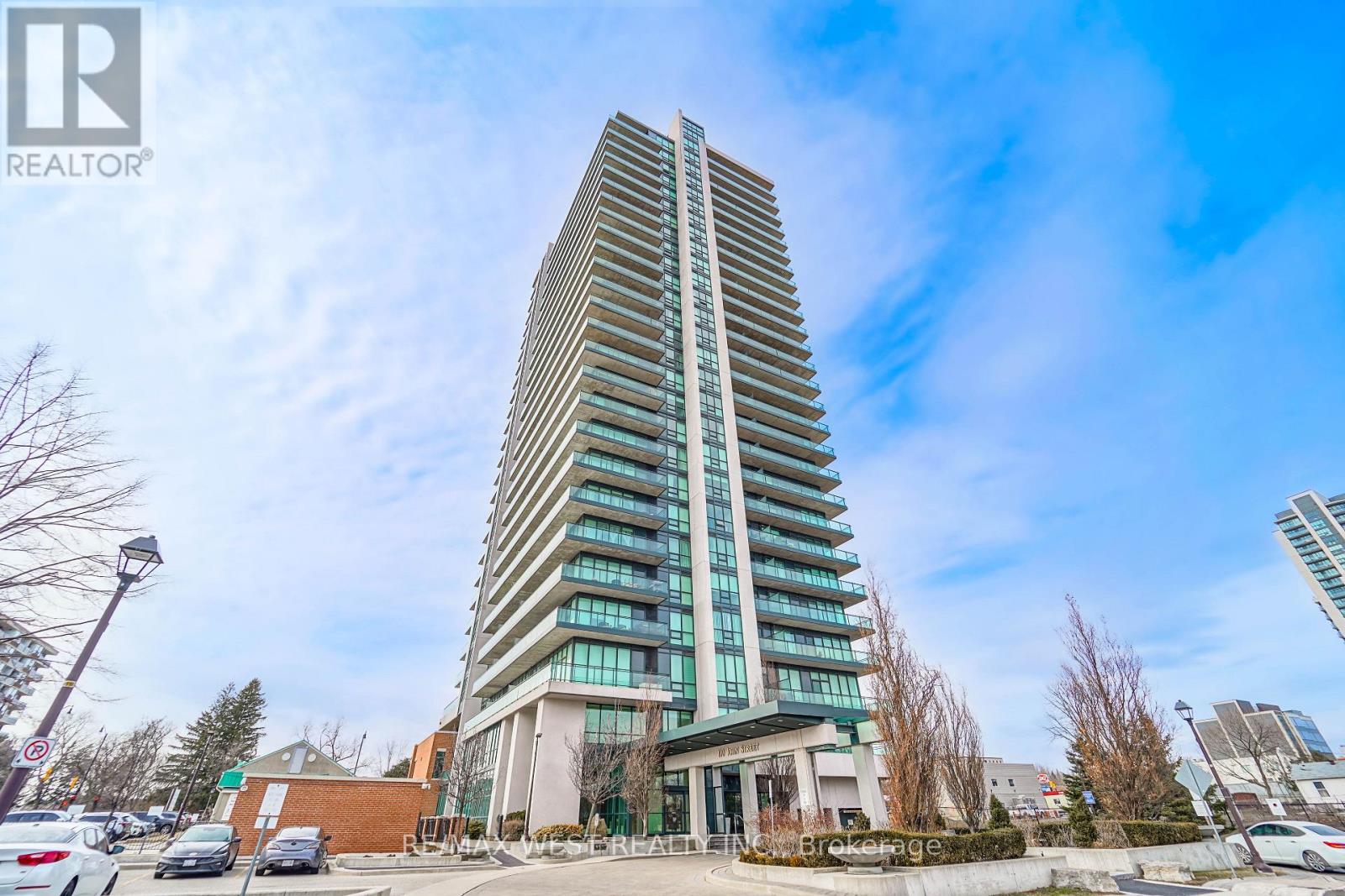 909 - 100 JOHN STREET, Brampton, Ontario