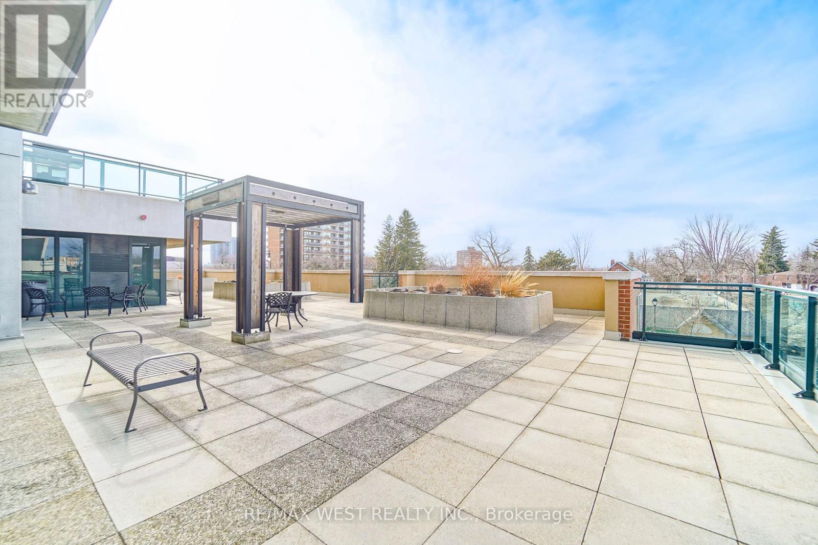 909 - 100 John Street, Brampton, Ontario  L6W 0A8 - Photo 15 - W12919574