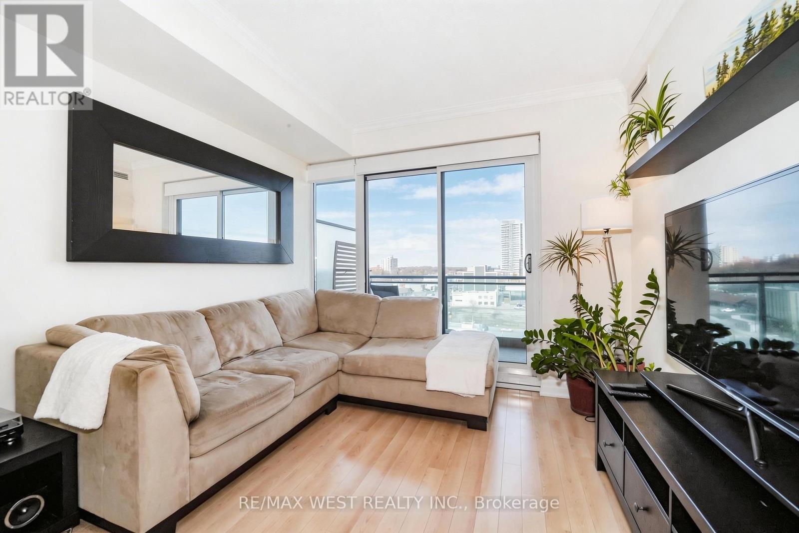 909 - 100 John Street, Brampton, Ontario  L6W 0A8 - Photo 4 - W12919574