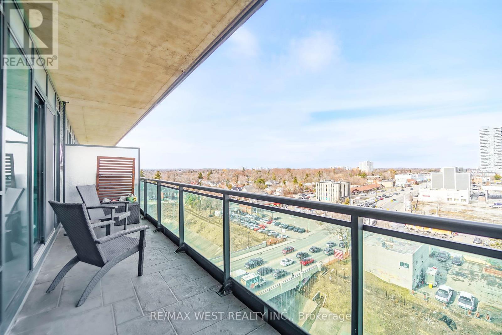 909 - 100 John Street, Brampton, Ontario  L6W 0A8 - Photo 9 - W12919574