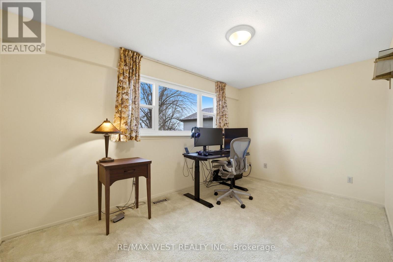 60 Majestic Crescent, Brampton, Ontario  L6S 3N2 - Photo 10 - W12919612