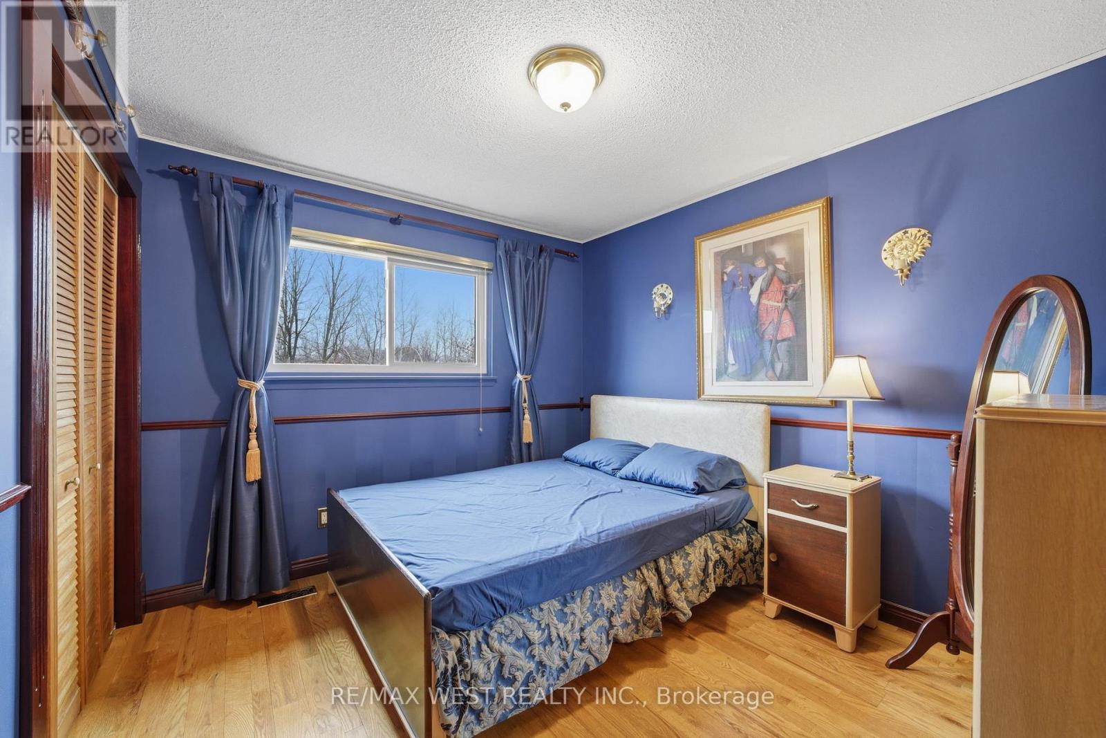 60 Majestic Crescent, Brampton, Ontario  L6S 3N2 - Photo 9 - W12919612