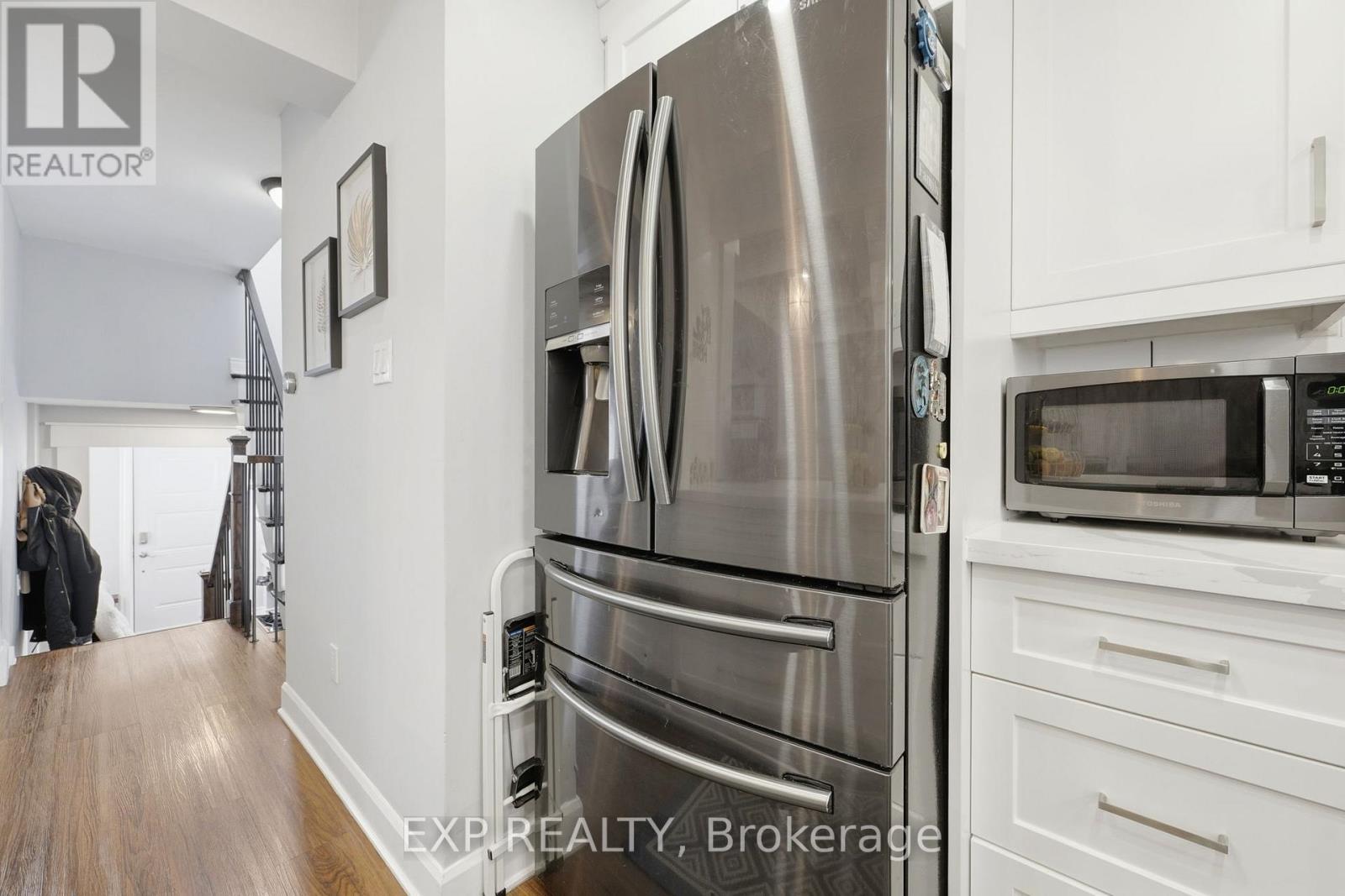 131 Dalrymple Drive, Toronto, Ontario  M6N 4S2 - Photo 12 - W12919626