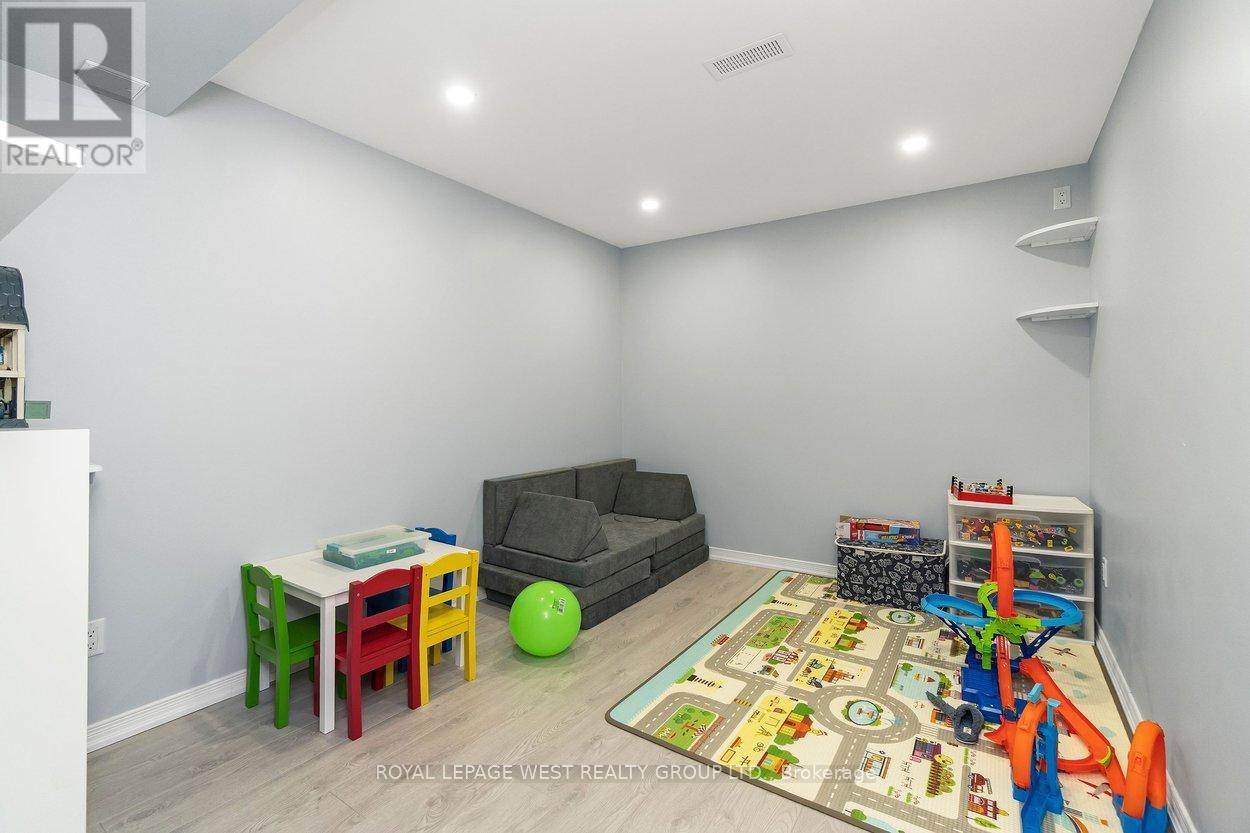 162 Willet Terrace, Milton, Ontario  L9T 1N1 - Photo 46 - W12919664