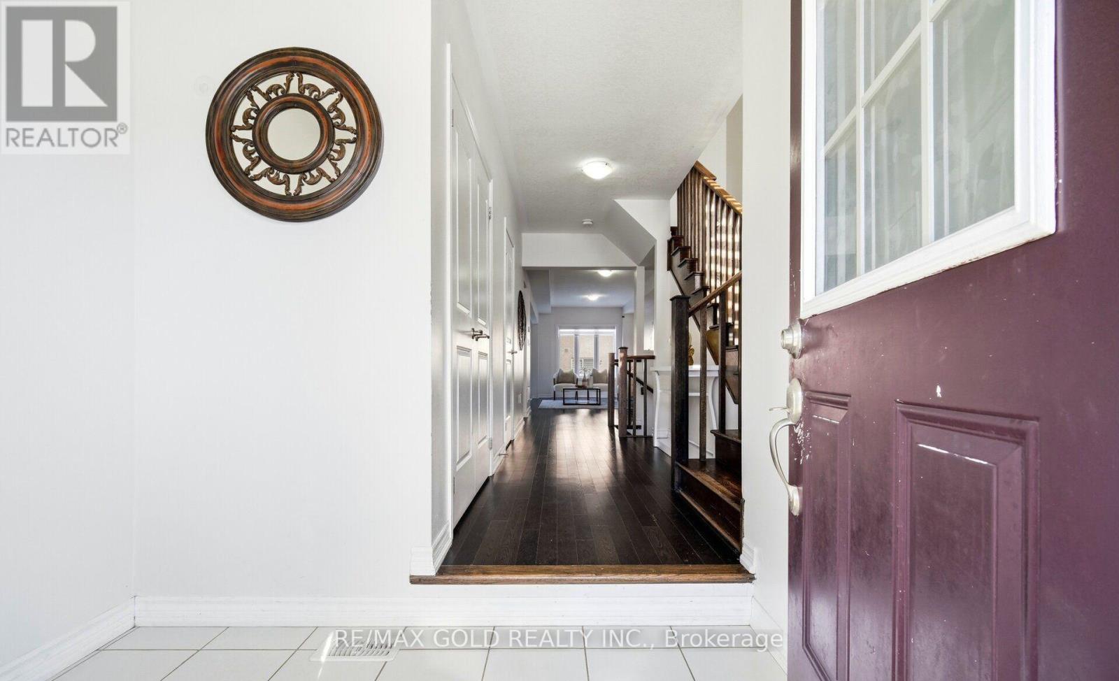 15 Hines Street, Brampton, Ontario  L7A 4X4 - Photo 6 - W12919672