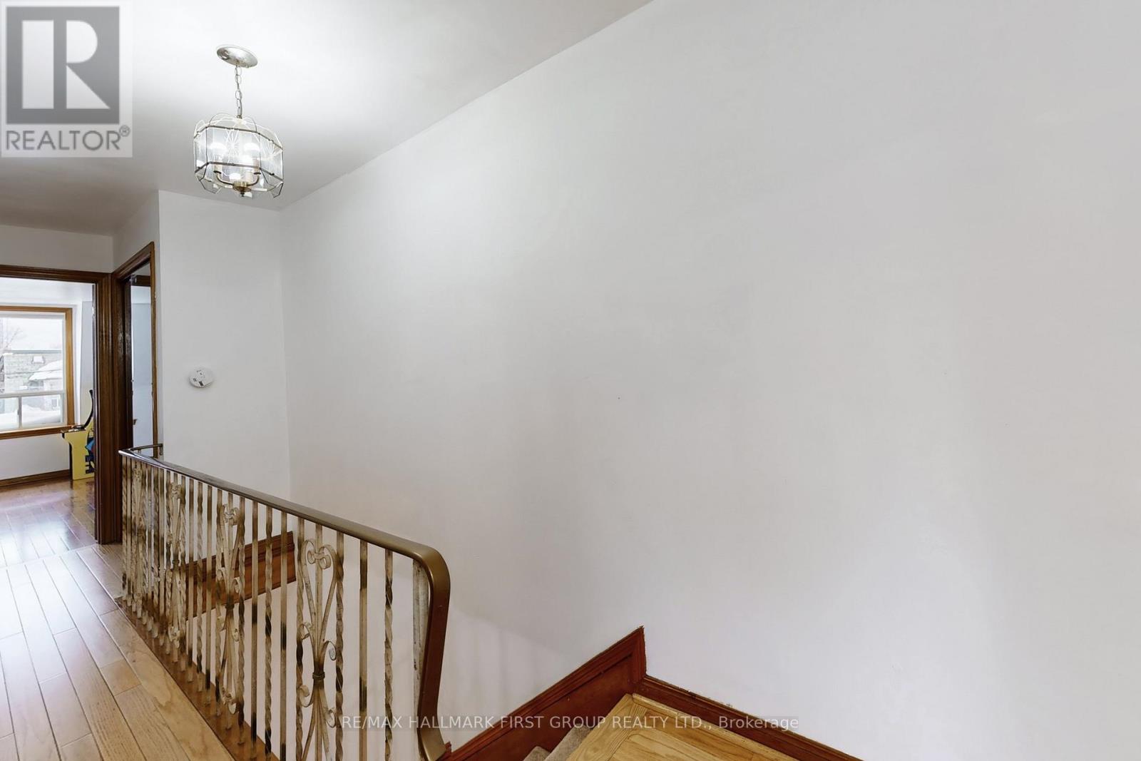 480 Lansdowne Avenue, Toronto, Ontario  M6H 3Y3 - Photo 21 - W12919682