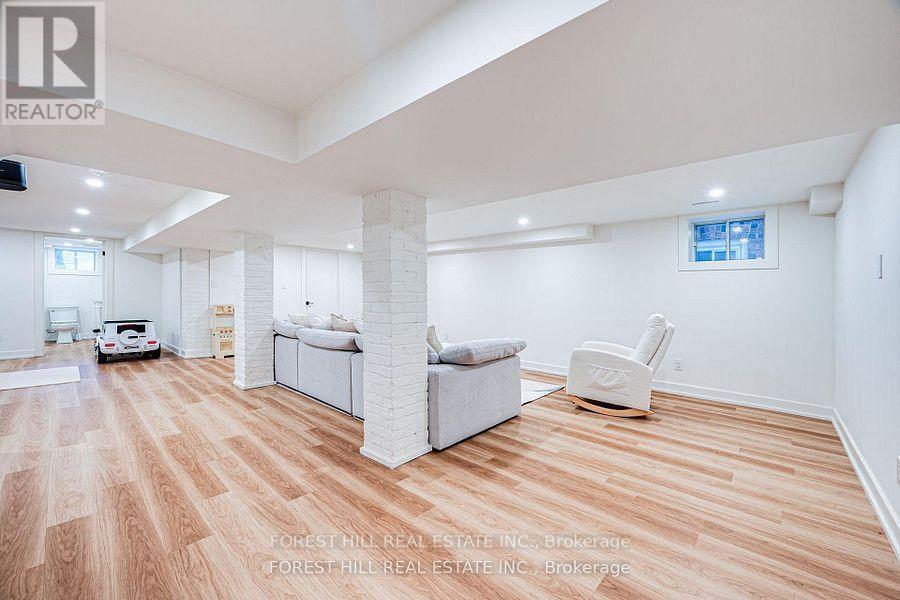 295 Strathmore Boulevard, Toronto, Ontario  M4J 1P9 - Photo 28 - E12908658