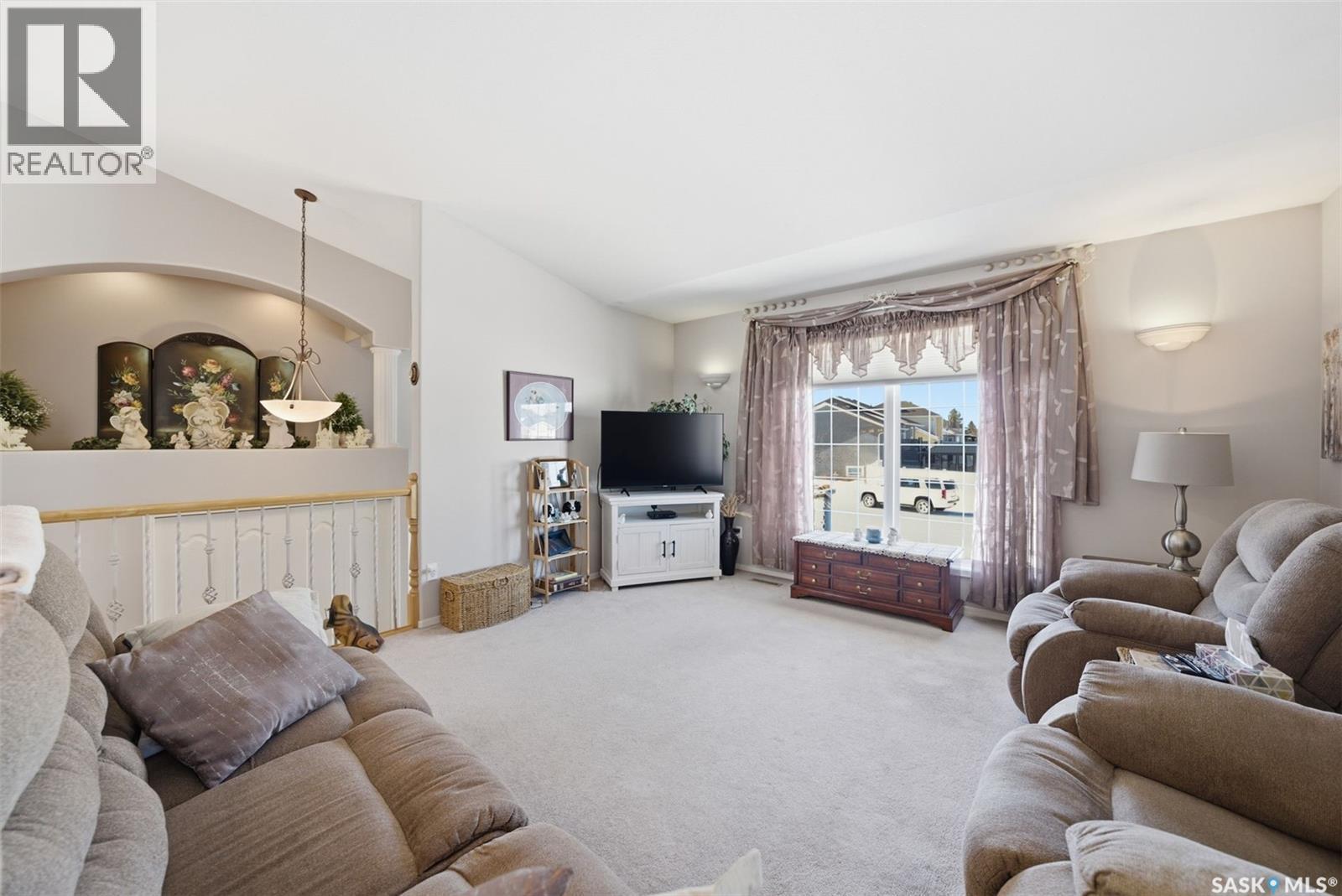 707 Bayview Close, Saskatoon, Saskatchewan  S7V 1B7 - Photo 6 - SK031274