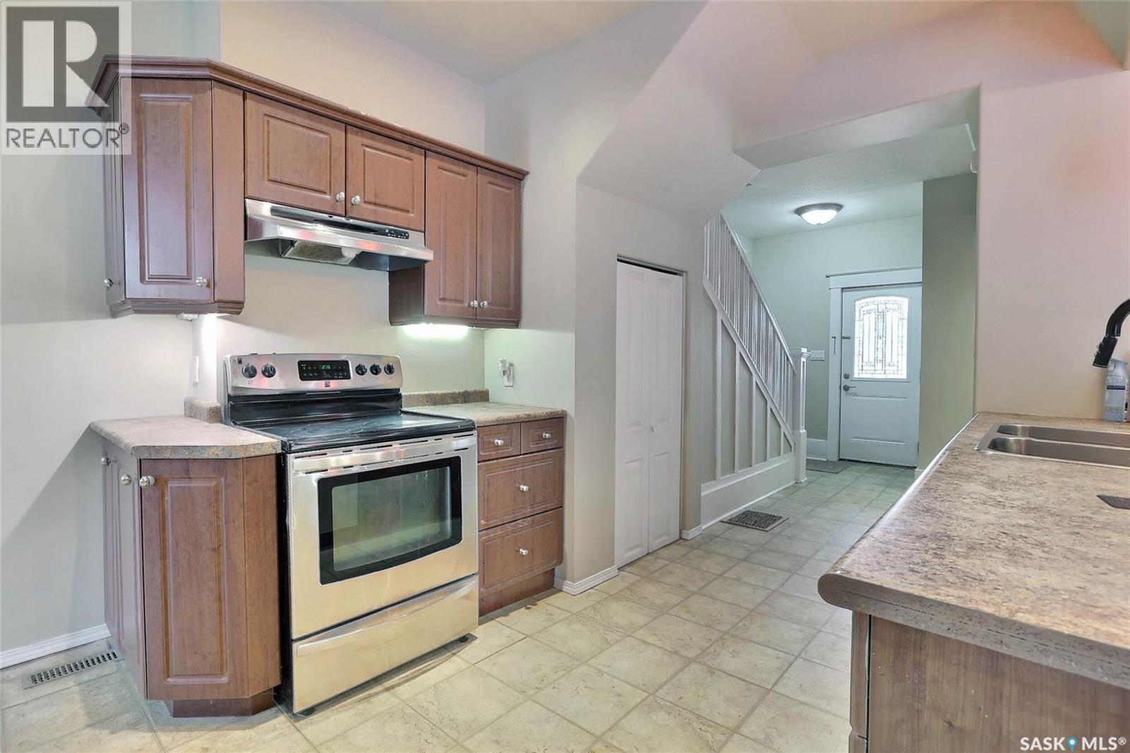 1947 Montague Street, Regina, Saskatchewan  S4T 3J6 - Photo 8 - SK031269