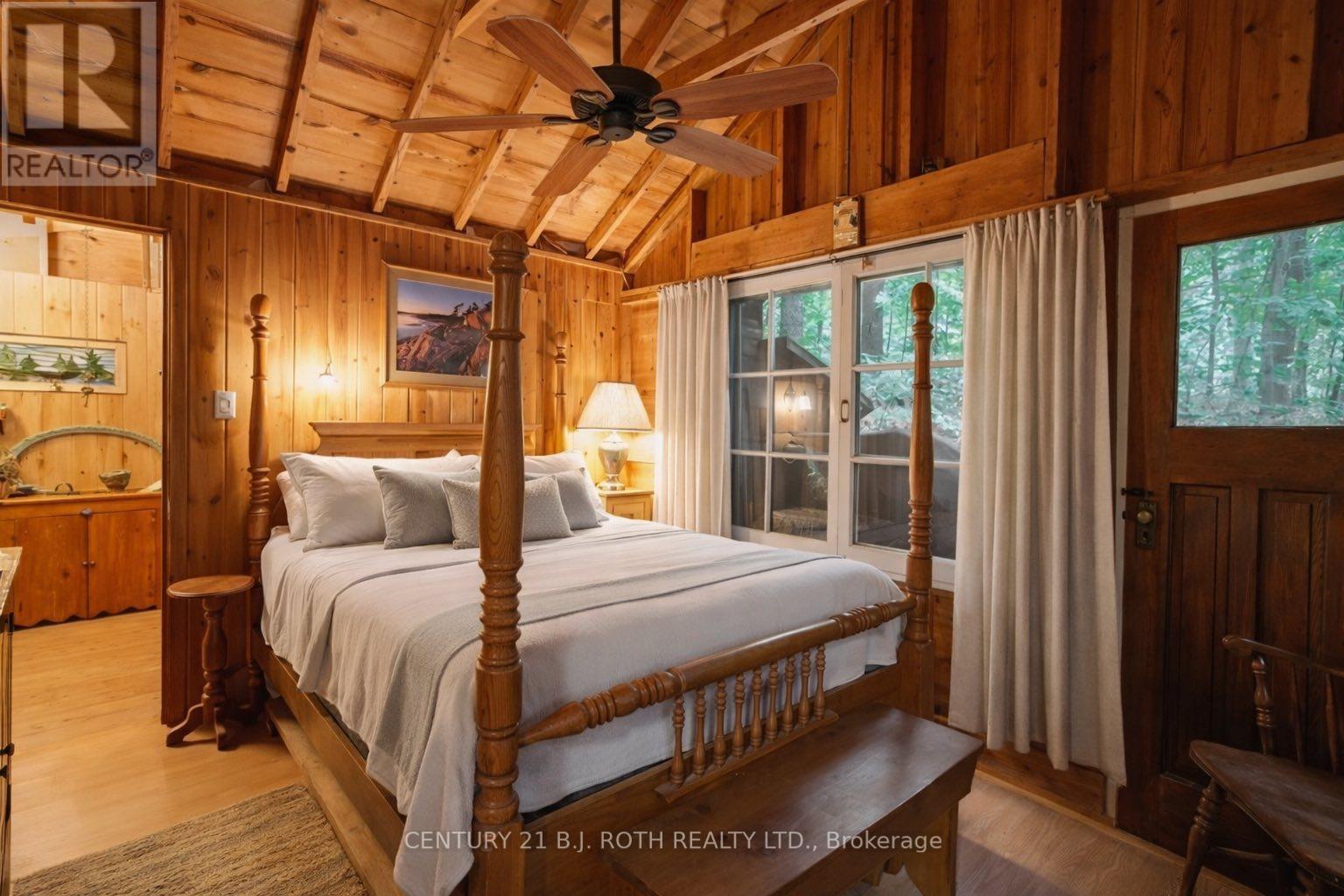 1042 Inukshuk Trail, Minden Hills, Ontario  K0M 2K0 - Photo 16 - X12919586