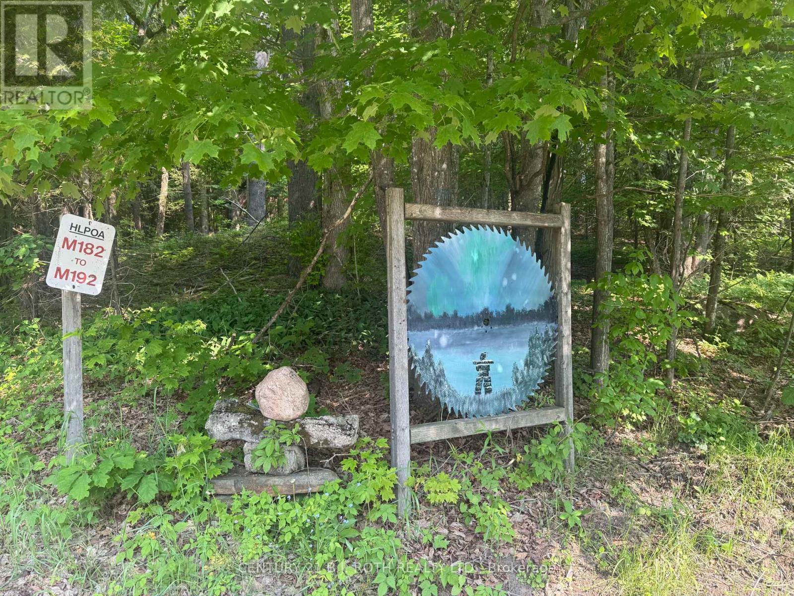 1042 Inukshuk Trail, Minden Hills, Ontario  K0M 2K0 - Photo 39 - X12919586