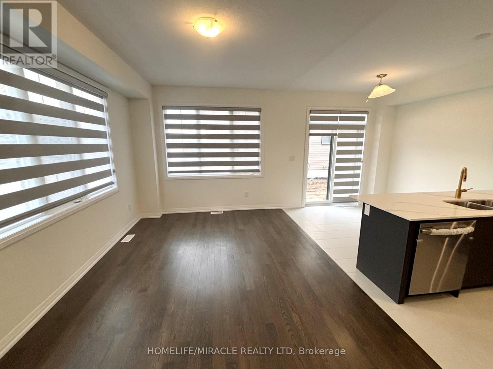 32 Riley Park Drive, Haldimand, Ontario  N3W 0K2 - Photo 10 - X12919630