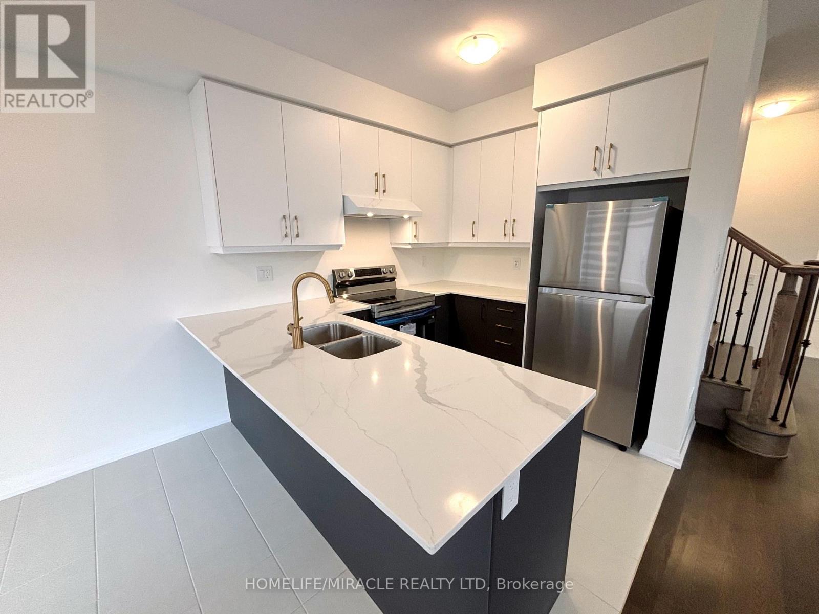 32 Riley Park Drive, Haldimand, Ontario  N3W 0K2 - Photo 12 - X12919630